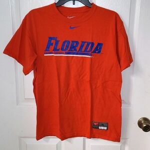Nike Loose Fit NCAA University Of Florida Gators Football Mens Tshirt Small